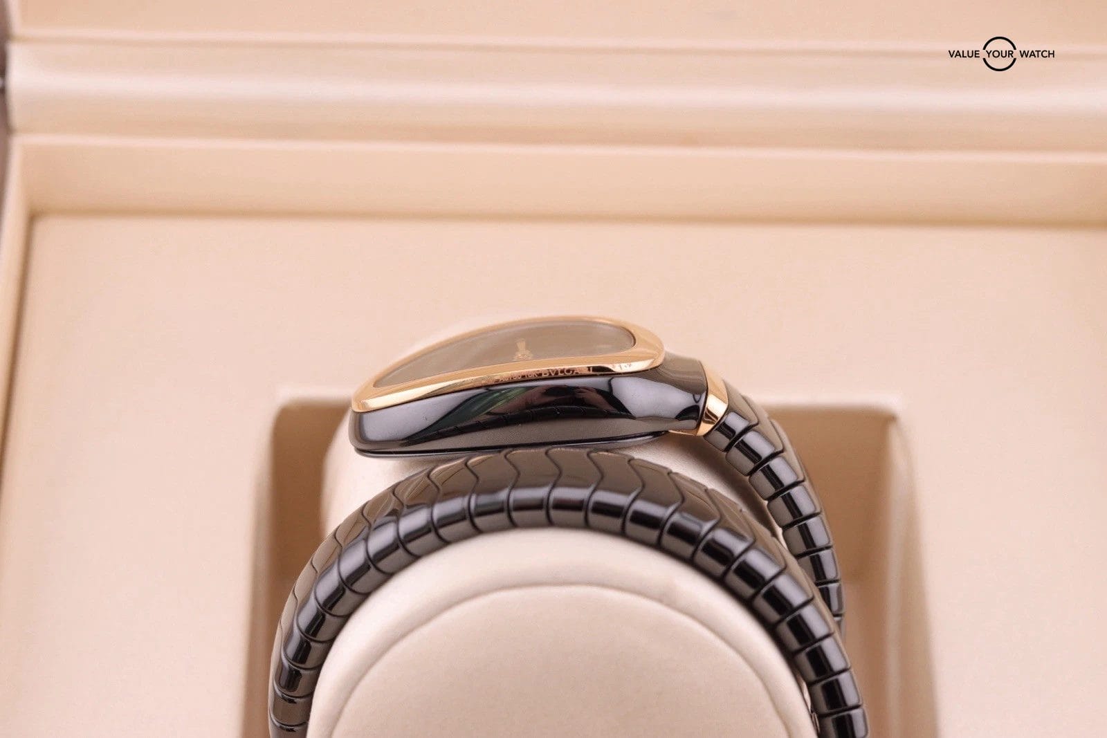 Bulgari Serpenti 18kt Gold x Ceramic | ref. 102735 | 2022 Complete Set - Image 12