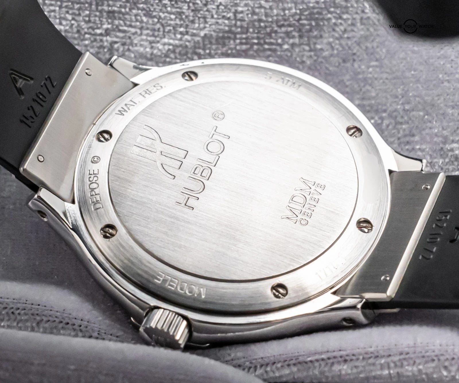 Hublot Elegant MDM Geneve 37mm White Dial Black Rubber Steel Automatic 1710.1 - Image 16