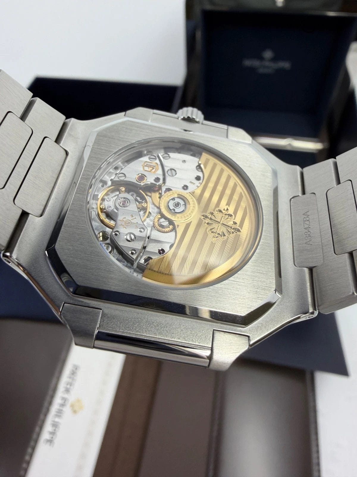 2024 MINT Box Papers Patek Philippe 5821/1A Cubitus Automatic with Green Dial - Image 4