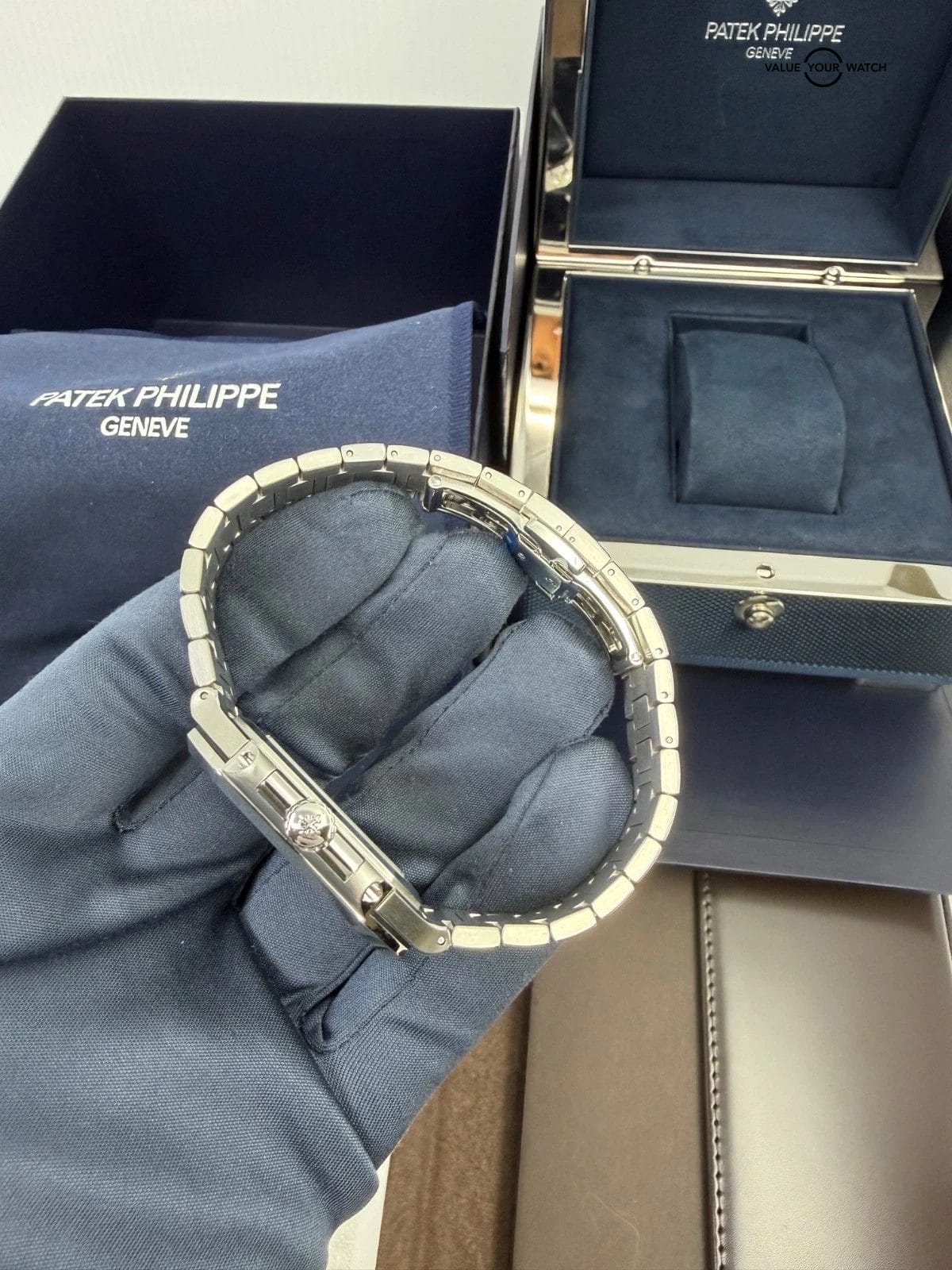 2024 MINT Box Papers Patek Philippe 5821/1A Cubitus Automatic with Green Dial - Image 9