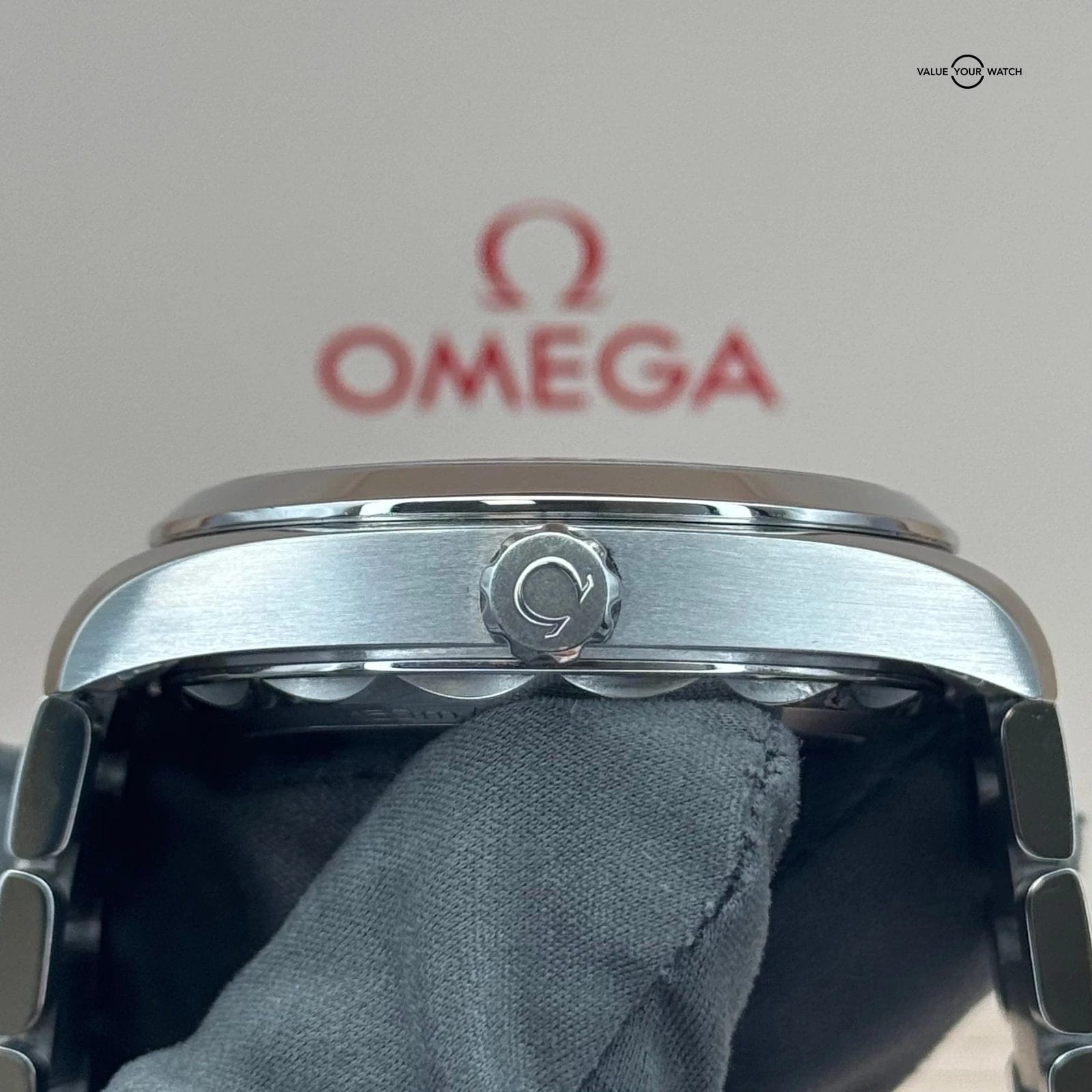 2024 Omega Aqua Terra Black Dial 41mm Teak 220.10.41.21.01.001 - Image 7