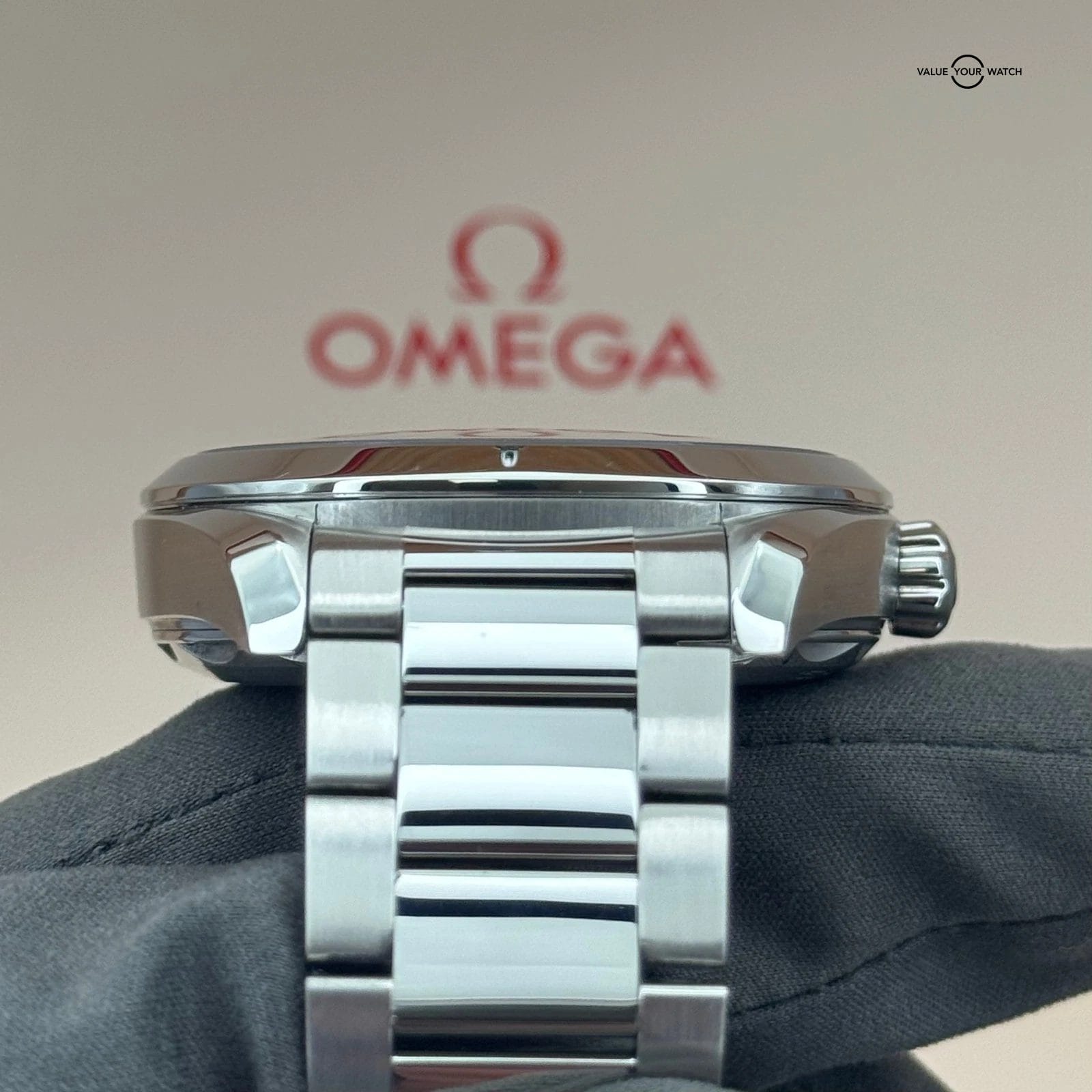 2024 Omega Aqua Terra Black Dial 41mm Teak 220.10.41.21.01.001 - Image 8