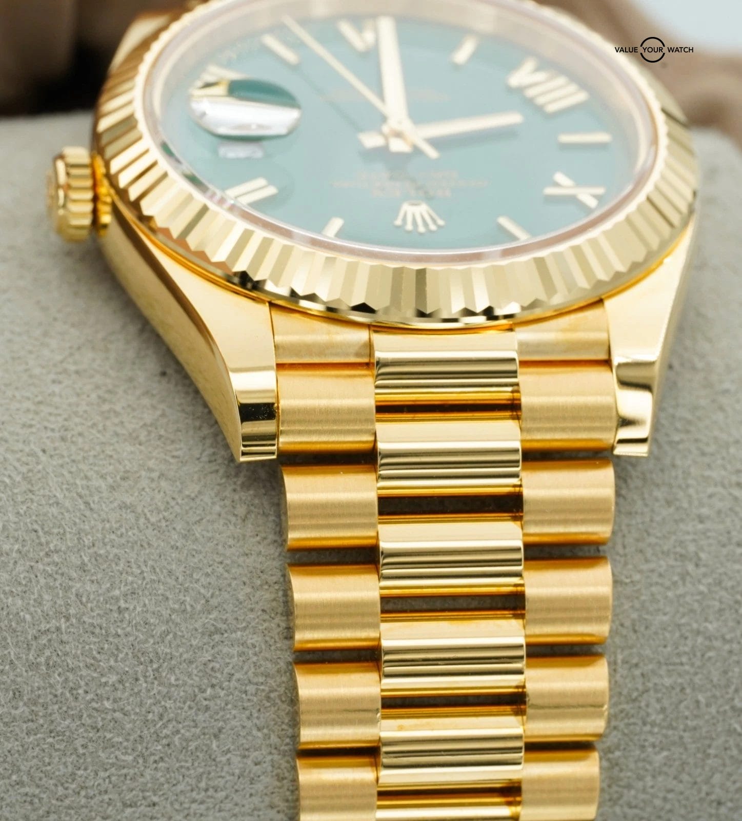 Rolex Day-Date President 228238 40mm Green Roman Dial 18K Yellow Gold Box/Papers - Image 17