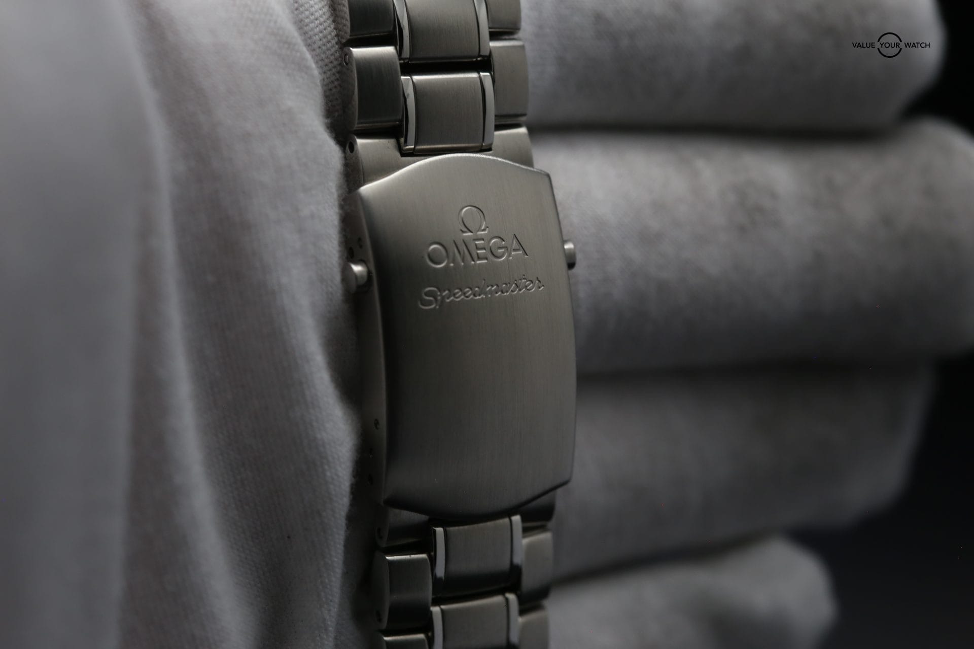 Omega Speedmaster Michael Schumacher “The Legend” Limited Edition | Ref. 3553.32.00 | 42mm | #220/500 | Complete Set (2004) - Image 10