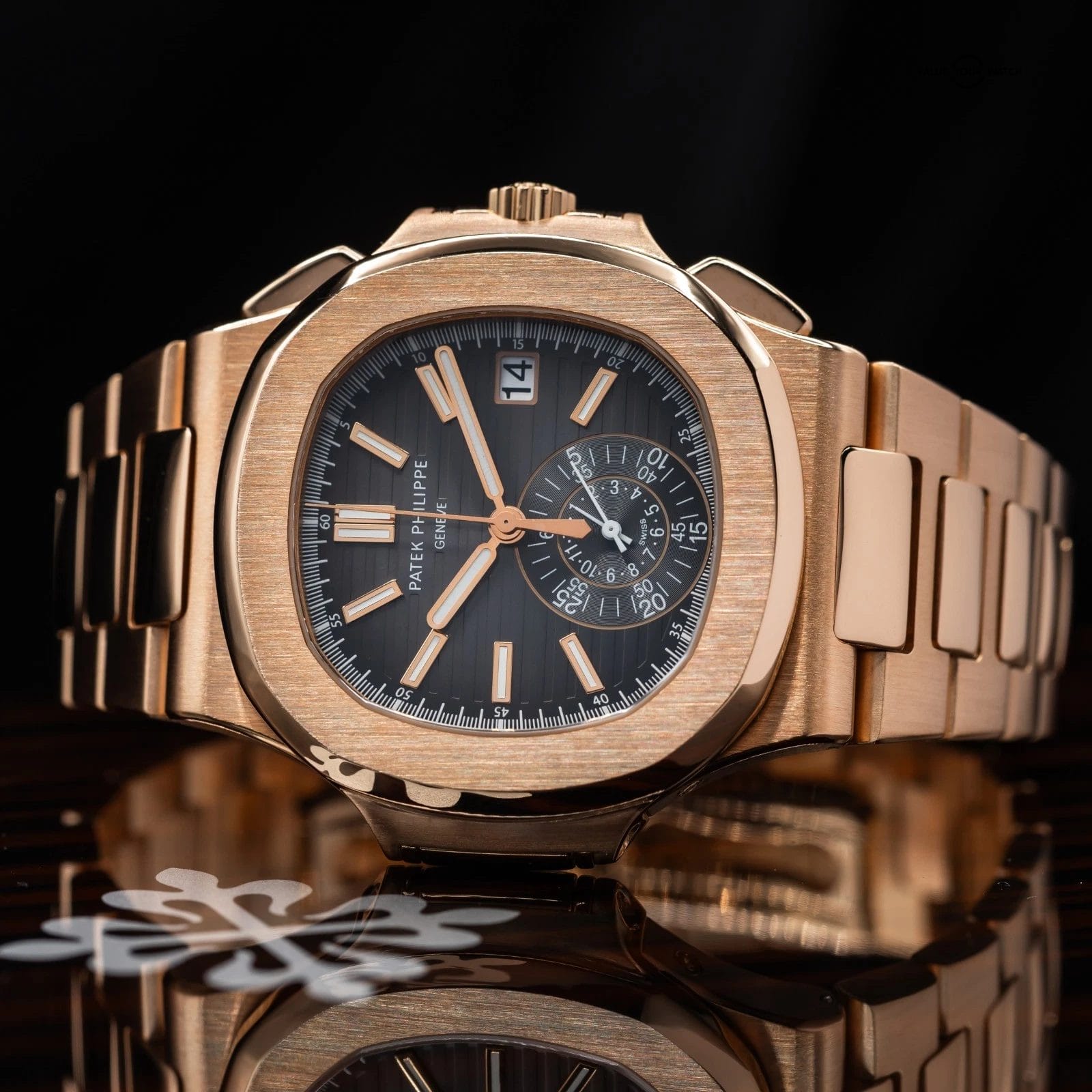 Patek Philippe Nautilus Chronograph in rose Gold, 5980/1R full set 2015!