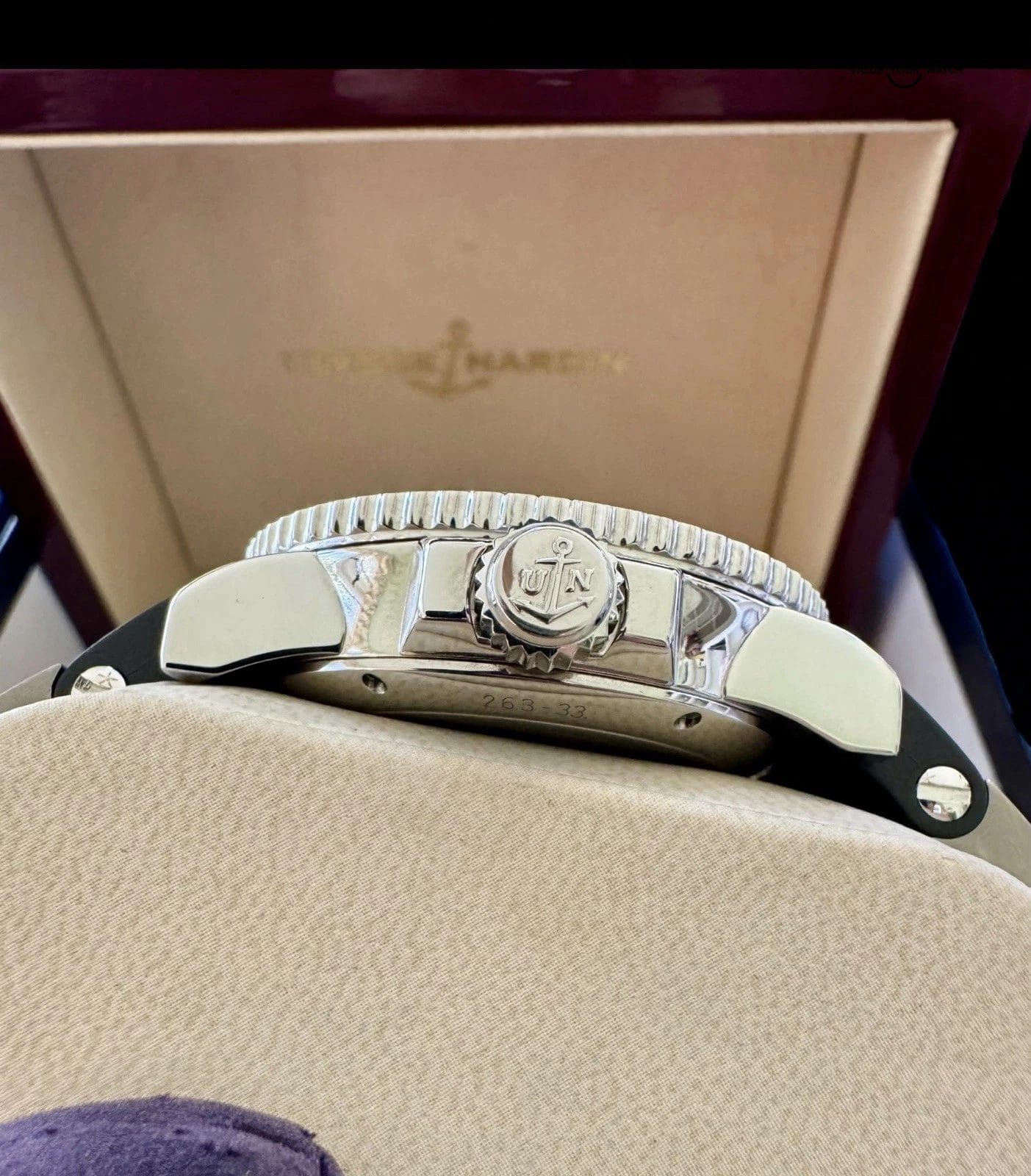 Ulysse Nardin Marine White Men's Watch - 263-33 Includes Additional Straps - Image 8